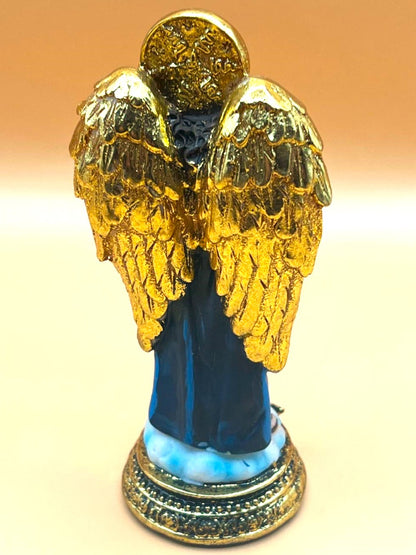 Arcangel Uriel Statue